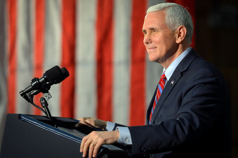 © Reuters. U.S. Vice President Mike Pence speaks  about the American Health Care Act during a visit to the Harshaw-Trane Parts and Distribution Center in Louisville