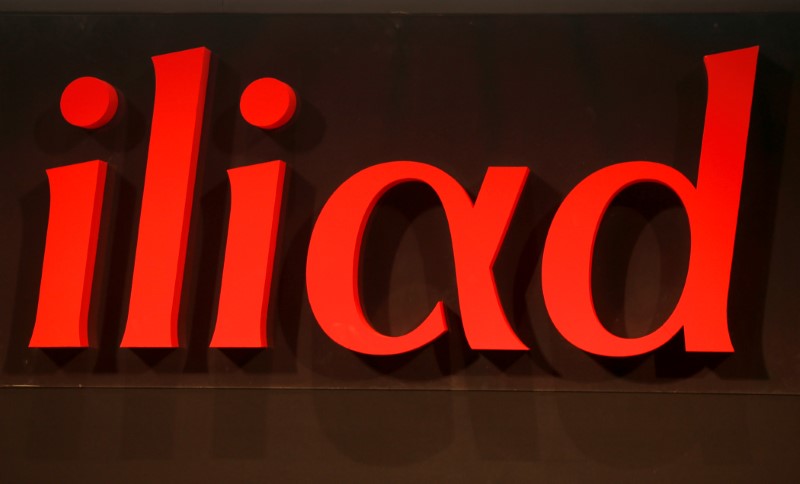 © Reuters. FILE PHOTO: French broadband Internet provider Iliad logo is seen in Paris