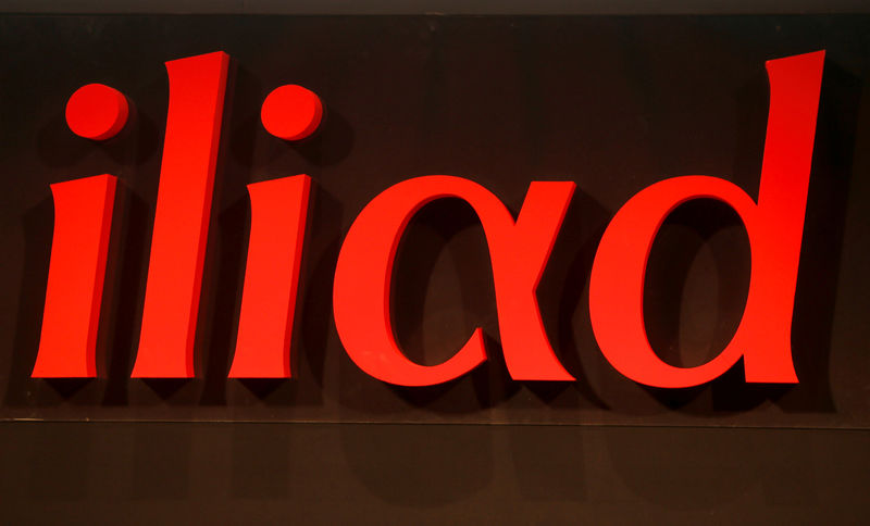 © Reuters. FILE PHOTO: French broadband Internet provider Iliad logo is seen in Paris