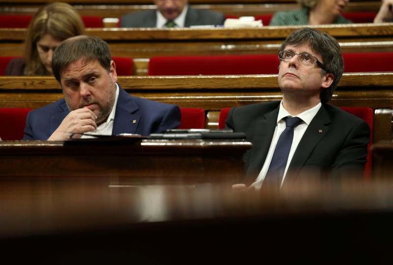 © Reuters. El Constitucional suspende la partida del referéndum en los presupuestos catalanes