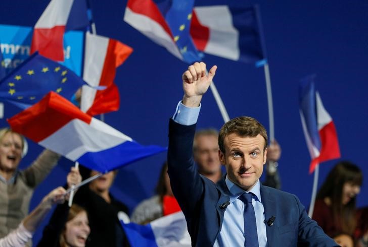 © Reuters. Emmanuel Macron, candidato nas eleições presidenciais de 2017 da França, em evento da campanha em Dijon.