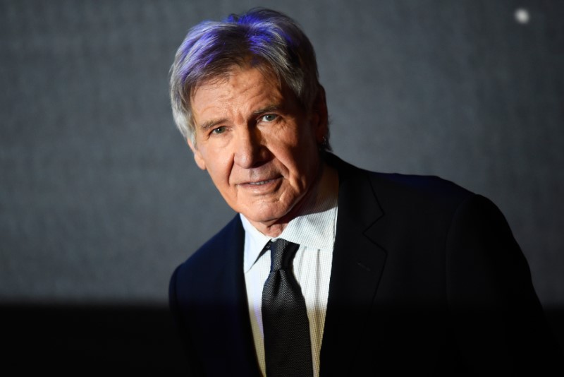 © Reuters. Harrison Ford na Premiere Europeia de "Guerra nas Estrelas: O Despertar da Força", em Londres.