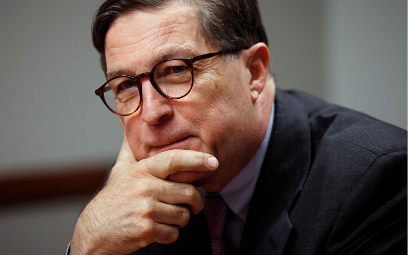 © Reuters. FILE PHOTO --  Richmond Federal Reserve Bank President Lacker looks on during his interview with Reuters reporters in Washington