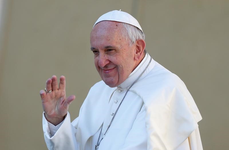 © Reuters. مراهق من نيوجيرزي يقر بالذنب في مؤامرة لقتل البابا