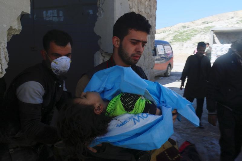 © Reuters. مسؤول مخابرات أمريكي: هجوم الغاز في سوريا يحمل بصمات حكومة الأسد