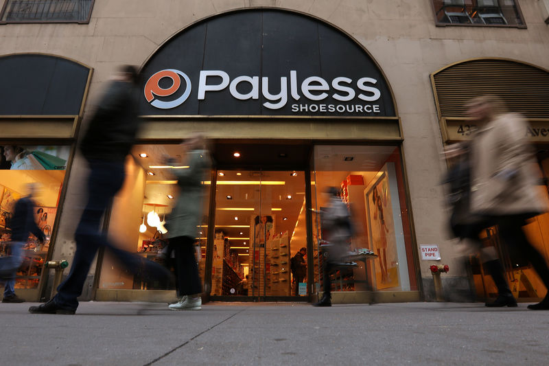 © Reuters. A Payless ShoeSource store is pictured in the Manhattan borough of New York