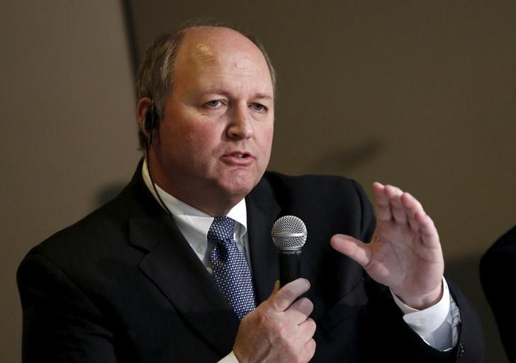 © Reuters. FILE PHOTO: CEO of Westinghouse Electric Company, Danny Roderick speaks during a news conference at the Toshiba head office in Tokyo