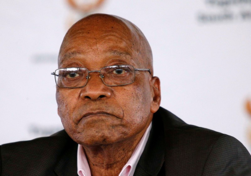 © Reuters. FILE PHOTO: South Africa's President Jacob Zuma reacts during the launch of a social housing project in Pietermaritzburg