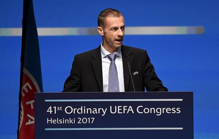 © Reuters. الاتحاد الأوروبي لكرة القدم يتخذ قرارات تنظيمية جديدة