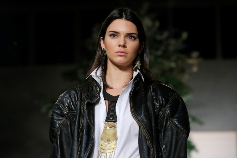 © Reuters. Pepsi provoca ira en redes sociales por anuncio con modelo Kendall Jenner en protesta