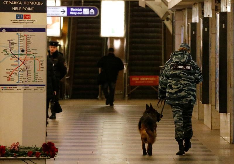© Reuters. Las autoridades rusas buscan cómplices del ataque del metro, hay varios detenidos