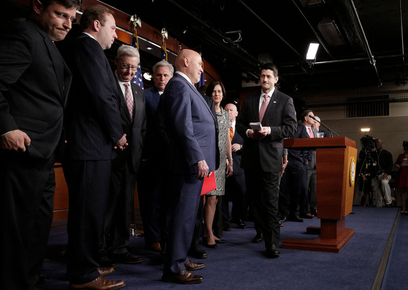 © Reuters. Speaker of the House Paul Ryan (R-WI) leaves a press briefing about healthcare reform with House Republicans on Capitol Hill in Washington