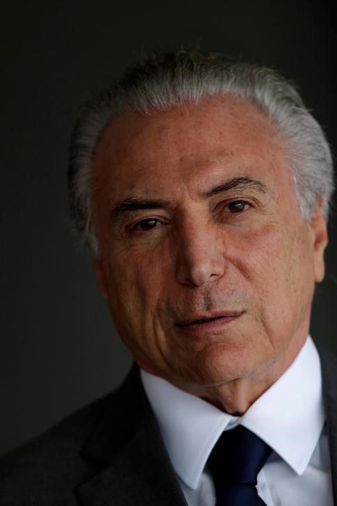 © Reuters. Presidente Michel Temer aguarda chegada de rei da Suécia para encontro em Brasília