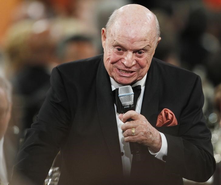 © Reuters. Comediante Don Rickles fala durante cerimônia em Los Angeles, nos EUA