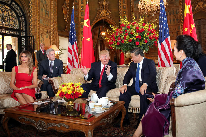 © Reuters. El presidente chino insta a la cooperación en la primera reunión con Trump