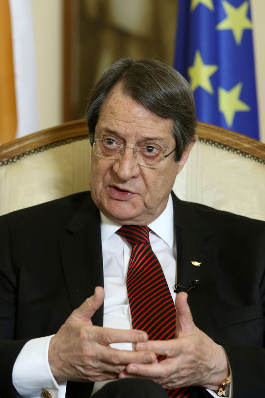 © Reuters. Cypriot President Nicos Anastasiades speaks during an interview with Reuters at the Presidential Palace in Nicosia