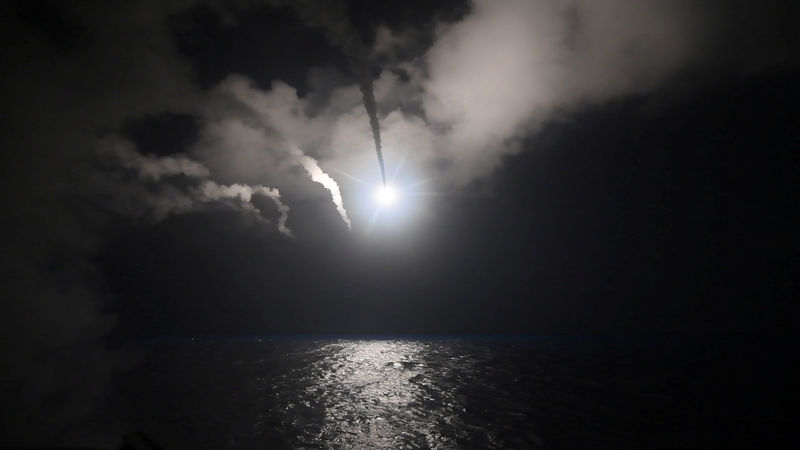 © Reuters. U.S. Navy guided-missile destroyer USS Porter (DDG 78) conducts strike operations while in the Mediterranean Sea