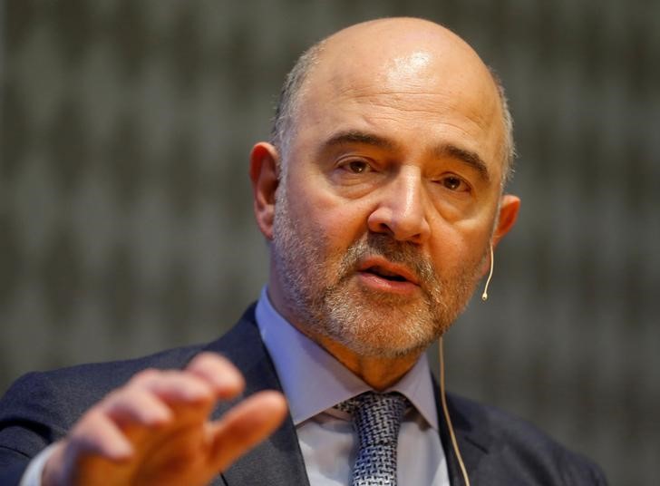 © Reuters. MOSCOVICI NE VEUT PAS RALENTIR LA LUTTE CONTRE LA FRAUDE FISCALE