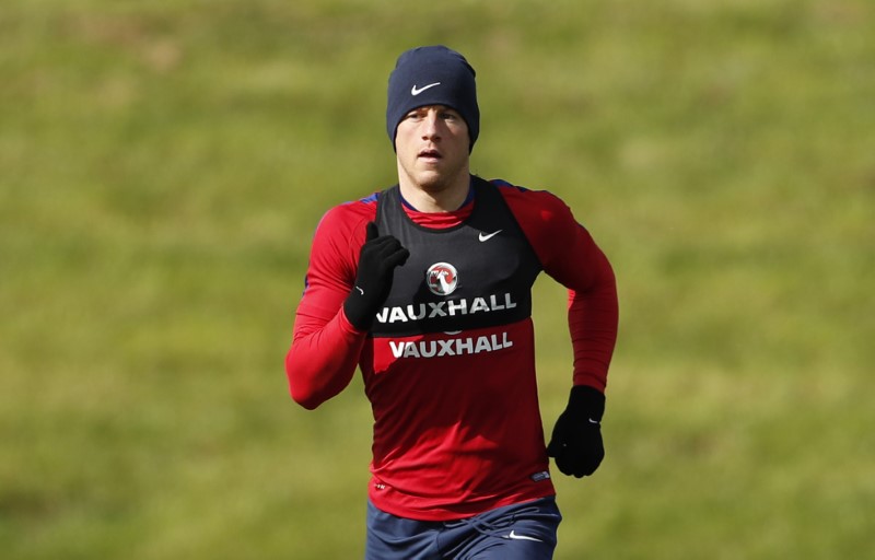 © Reuters. England's Ross Barkley during training