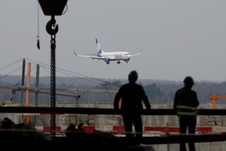© Reuters. مصدر: روسيا تحذر شركات الطيران من أنها قد تعلق الرحلات العارضة لتركيا