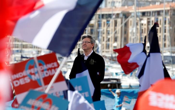 © Reuters. Candidado de extrema-esquerda das eleições presidenciais de 2017 da França, Jean-Luc Melenchon