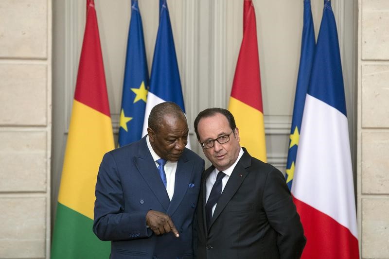 © Reuters. LA SITUATION EN RDC INQUIÈTE HOLLANDE ET L'UNION AFRICAINE