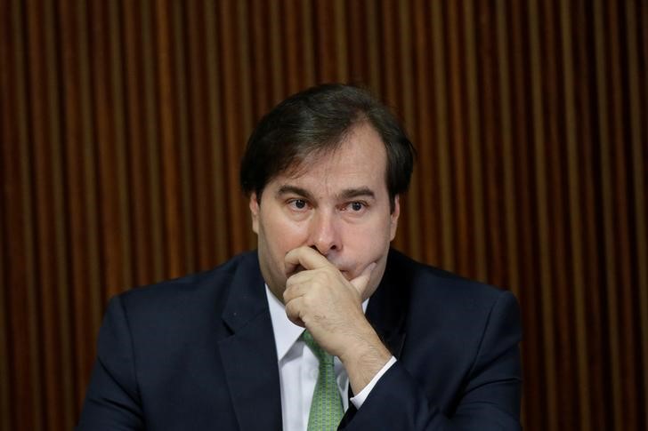 © Reuters. Rodrigo Maia durante reunião em Brasília