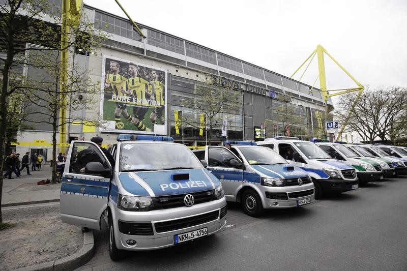 © Reuters. Alemania detiene a un sospechoso islamista tras el ataque al Dortmund