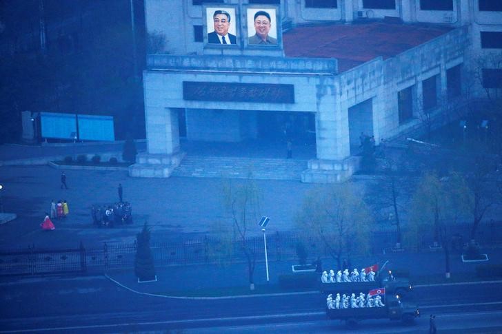© Reuters. Corea del Norte advierte contra la "histeria" de EEUU