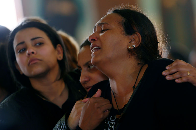 © Reuters. La minoría cristiana de Egipto, alicaída en la Semana Santa