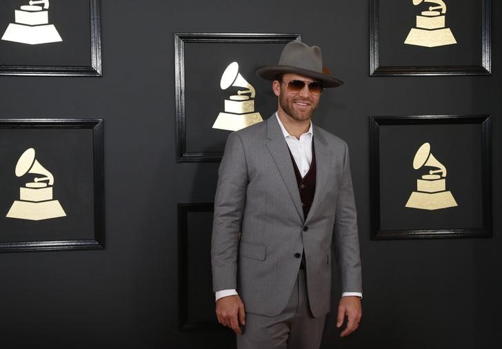 © Reuters. Drake chega à premiação do Grammy em Los Angeles