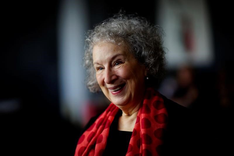 © Reuters. Margaret Atwood creía que su libro "El cuento de la criada" era exagerado