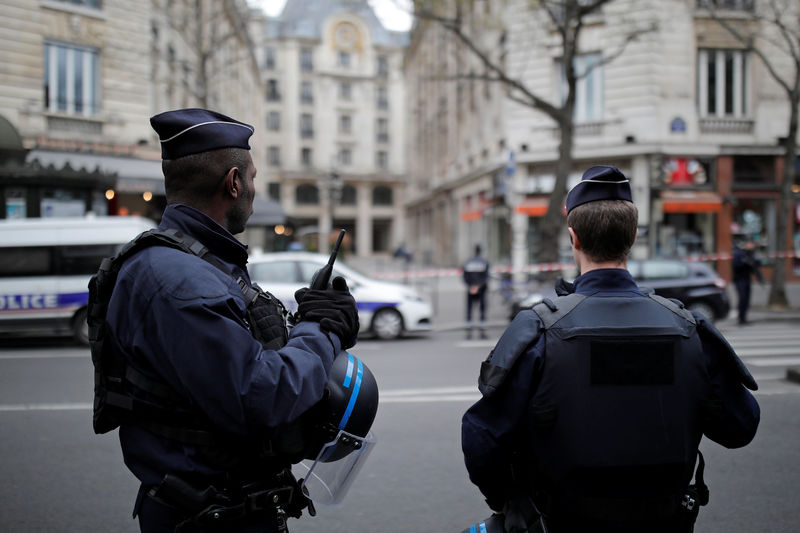 © Reuters. Arrestados en Francia dos sospechosos de planear un ataque durante las elecciones