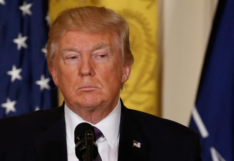 © Reuters. U.S.  President Trump listens during joint news conference with NATO Secretary General Stoltenberg at the White House in Washington