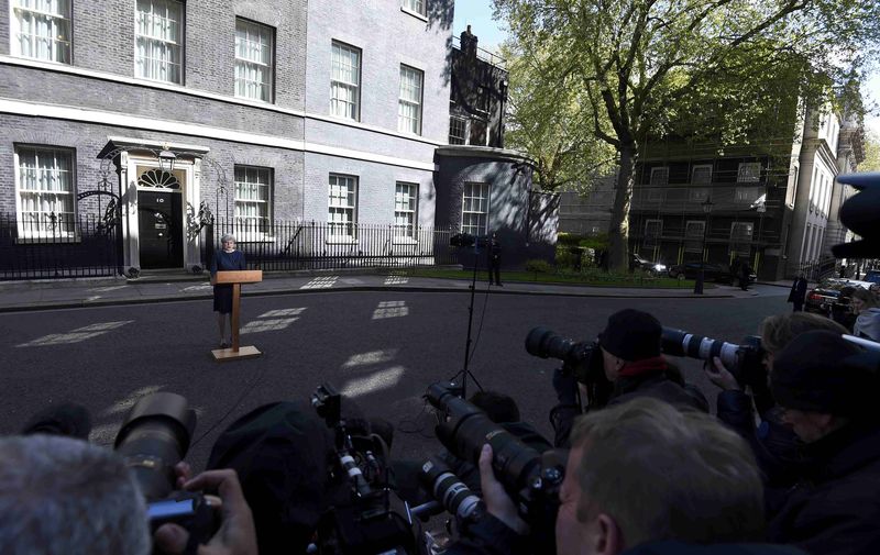 © Reuters. Britain's Prime Minister Theresa May speaks to the media outside 10 Downing Street, in central  London