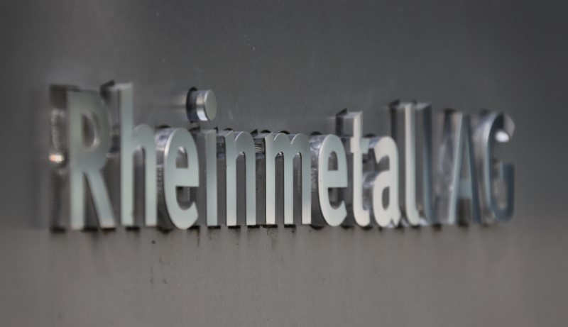 © Reuters. The logo of Germany's Rheinmetall AG is outside the company's headquarters in the western German city of Duesseldorf