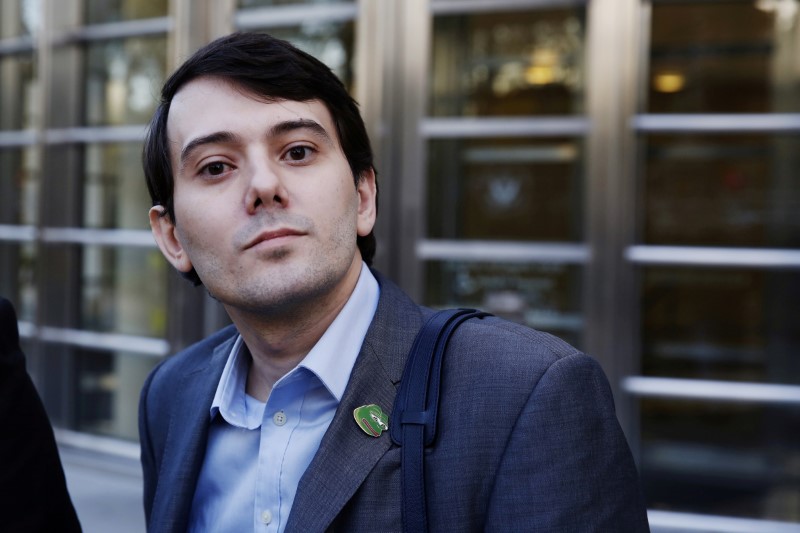 © Reuters. FILE PHOTO -- Martin Shkreli departs after a hearing at U.S. Federal Court in Brooklyn New York