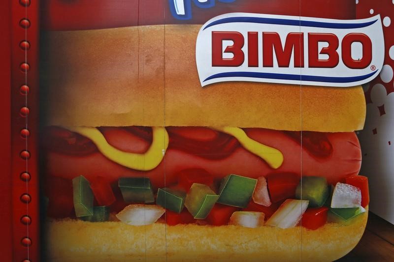 © Reuters. Advertising of Mexican breadmaker Grupo Bimbo is seen in Mexico City