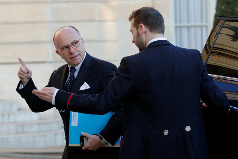 © Reuters. CAZENEUVE: "RIEN NE DOIT ENTRAVER" L'ÉLECTION PRÉSIDENTIELLE