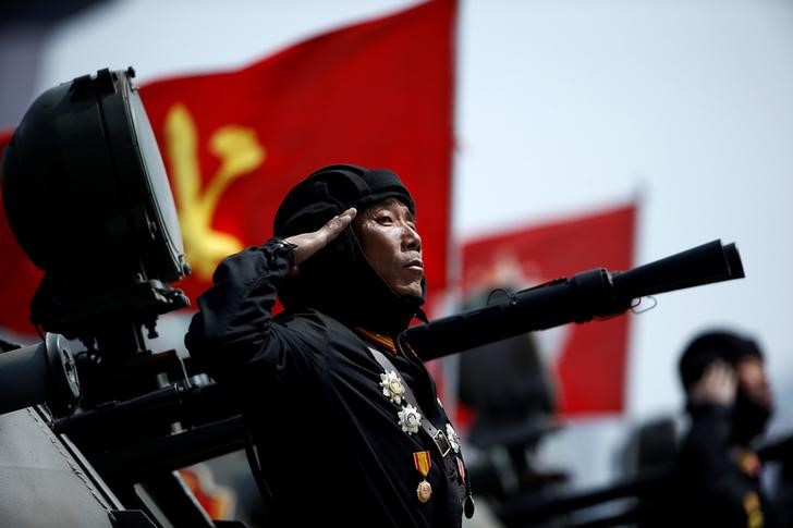 © Reuters. Corea del Sur, en alerta mientras Pyongyang prepara su aniversario militar