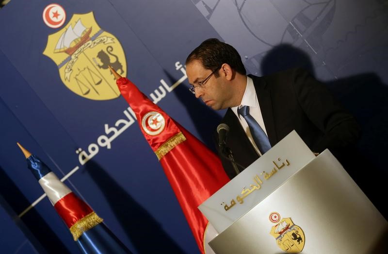 © Reuters. رئيس الوزراء: تونس ستحد من الواردات العشوائية لكبح العجز التجاري