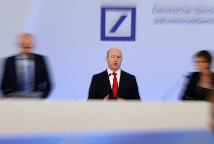 © Reuters. Deutsche Bank CEO Cryan addresses the bank's annual news conference in Frankfurt