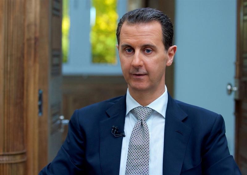 © Reuters. تلفزيون: الأسد يقول جبهة النصرة سابقا مسؤولة عن تفجير قافلة إجلاء