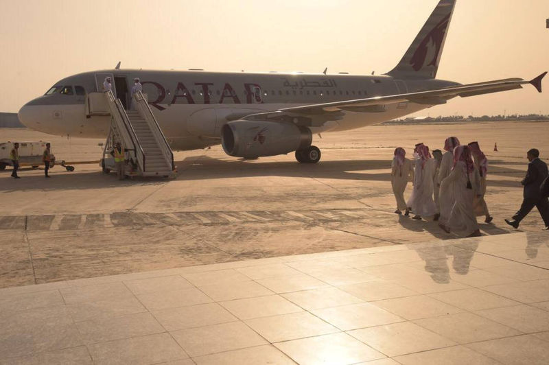 © Reuters. Hostages depart Baghdad International Airport in Baghdad