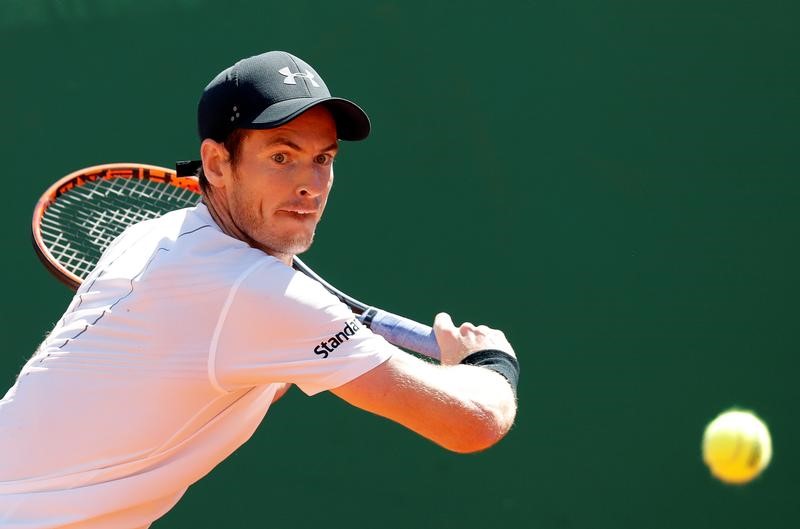 © Reuters. Murray jugará en Barcelona como preparación para Roland Garros