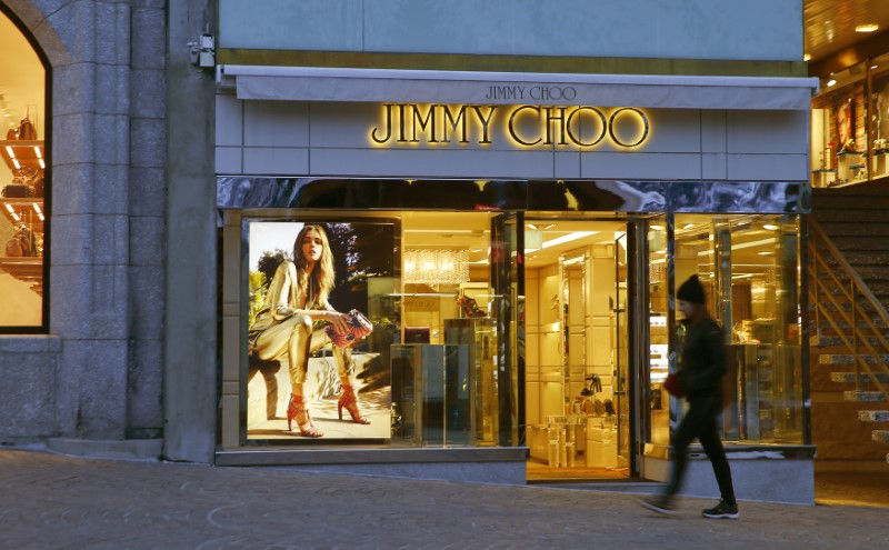 © Reuters. A store of shoe designer Jimmy Choo is seen in St. Moritz