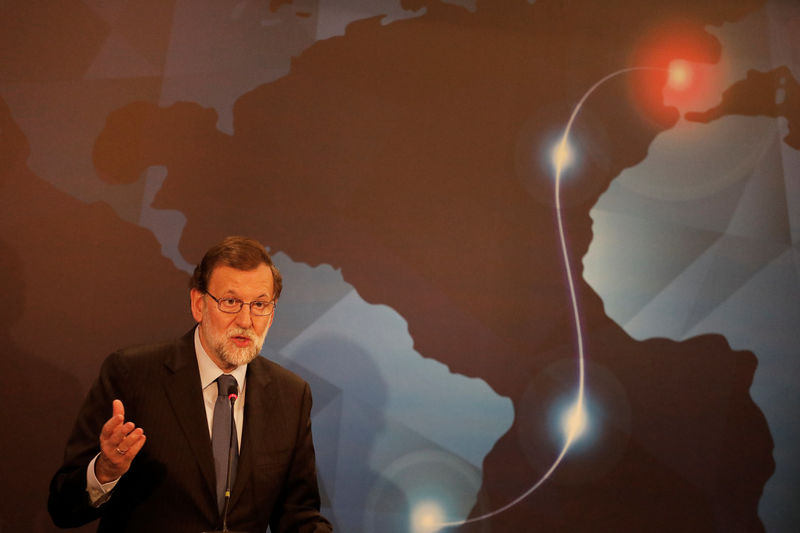 © Reuters. Brasil y España planean cable submarino de fibra óptica para 2019