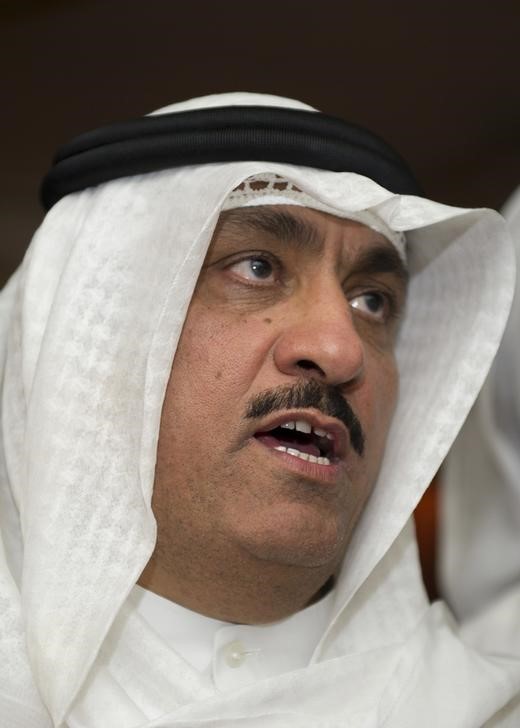 © Reuters. المعارض الكويتي البارز مسلم البراك يدعو لإصلاح سياسي شامل ويلوح بغصن زيتون