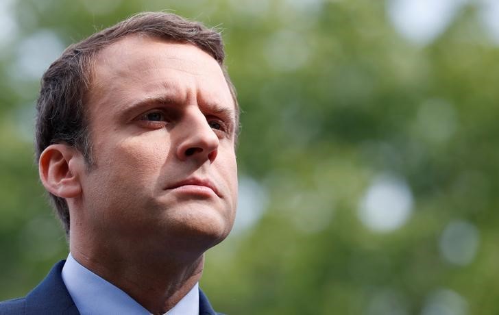 © Reuters. Macron durante cerimônia em Paris