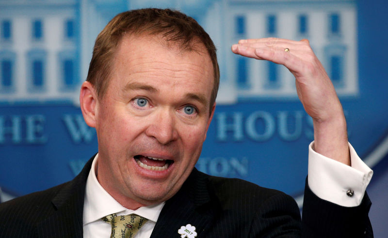 © Reuters. FILE PHOTO: White House Office of Management and Budget Director Mick Mulvaney speaks about the budget at the White House in Washington